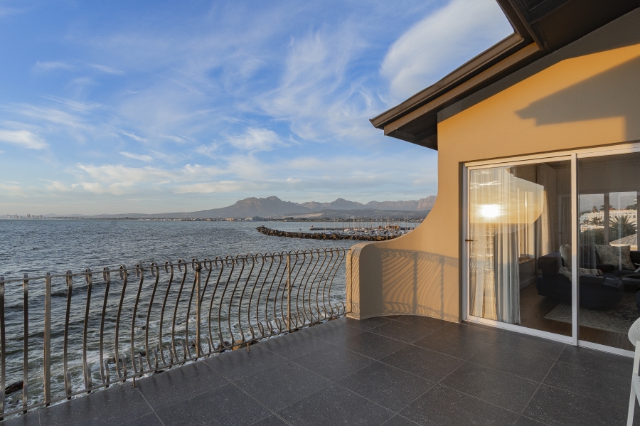 6 Bedroom Property for Sale in Gordons Bay Village Western Cape
